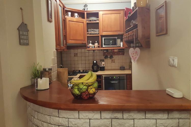 Eladó tágas, 4 szoba + nappalis, erkélyes lakás a Széchenyi téren