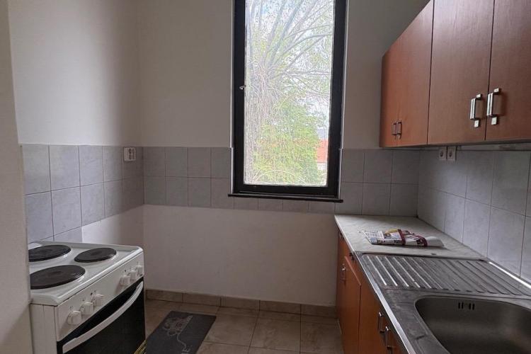 Két szoba+erkélyes téglalakás Szentgyörgymezőn