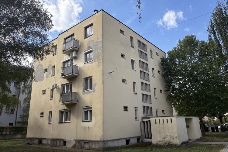 Esztergom belvárosi, 2 szobás téglalakás Aranyhegyen