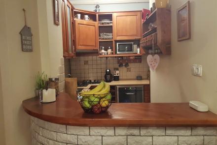 Eladó tágas, 4 szoba + nappalis, erkélyes lakás a Széchenyi téren