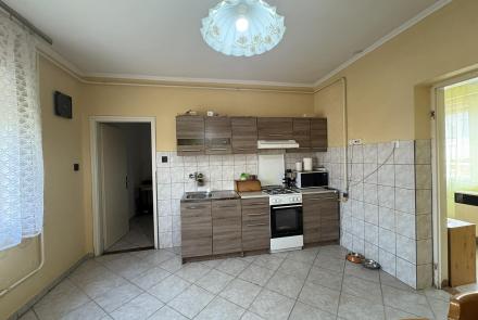 Eladó kis családi ház a belvároshoz közel