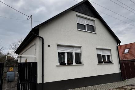 Dunakanyar legszebb részén, Dömös településen, eladó teljeskörűen felújított családi ház